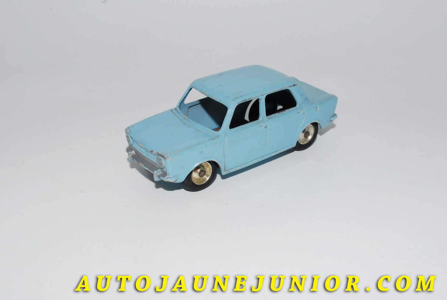 Le #4103 - C-I-J - Simca - 1000 Berline est en vente sur Auto Jaune Junior ! Découvrez nos collections de diecast Dinky-Toys, Corgi, Corgi-Toys, Solido, Norev… Découvrez notre magasin physique , AutoJaune Paris, ouvert en 1984 par Vincent Espinasse. 41 rue Cavendish, 75019 Paris. Tel : 01 42 40 61 23. Ouvert les mardi et vendredi de 13h à 19h. 