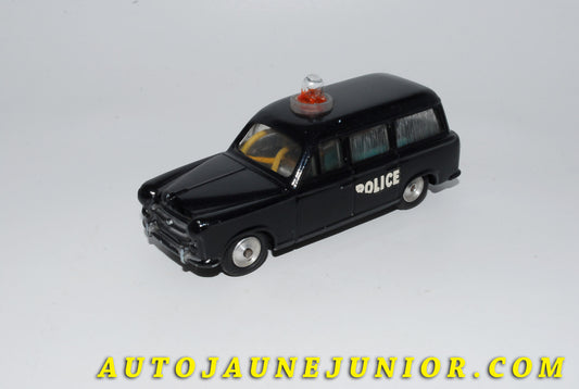 Le #4132 - C-I-J - Peugeot - 403 break police est en vente sur Auto Jaune Junior ! Découvrez nos collections de diecast Dinky-Toys, Corgi, Corgi-Toys, Solido, Norev… Découvrez notre magasin physique , AutoJaune Paris, ouvert en 1984 par Vincent Espinasse. 41 rue Cavendish, 75019 Paris. Tel : 01 42 40 61 23. Ouvert les mardi et vendredi de 13h à 19h. 