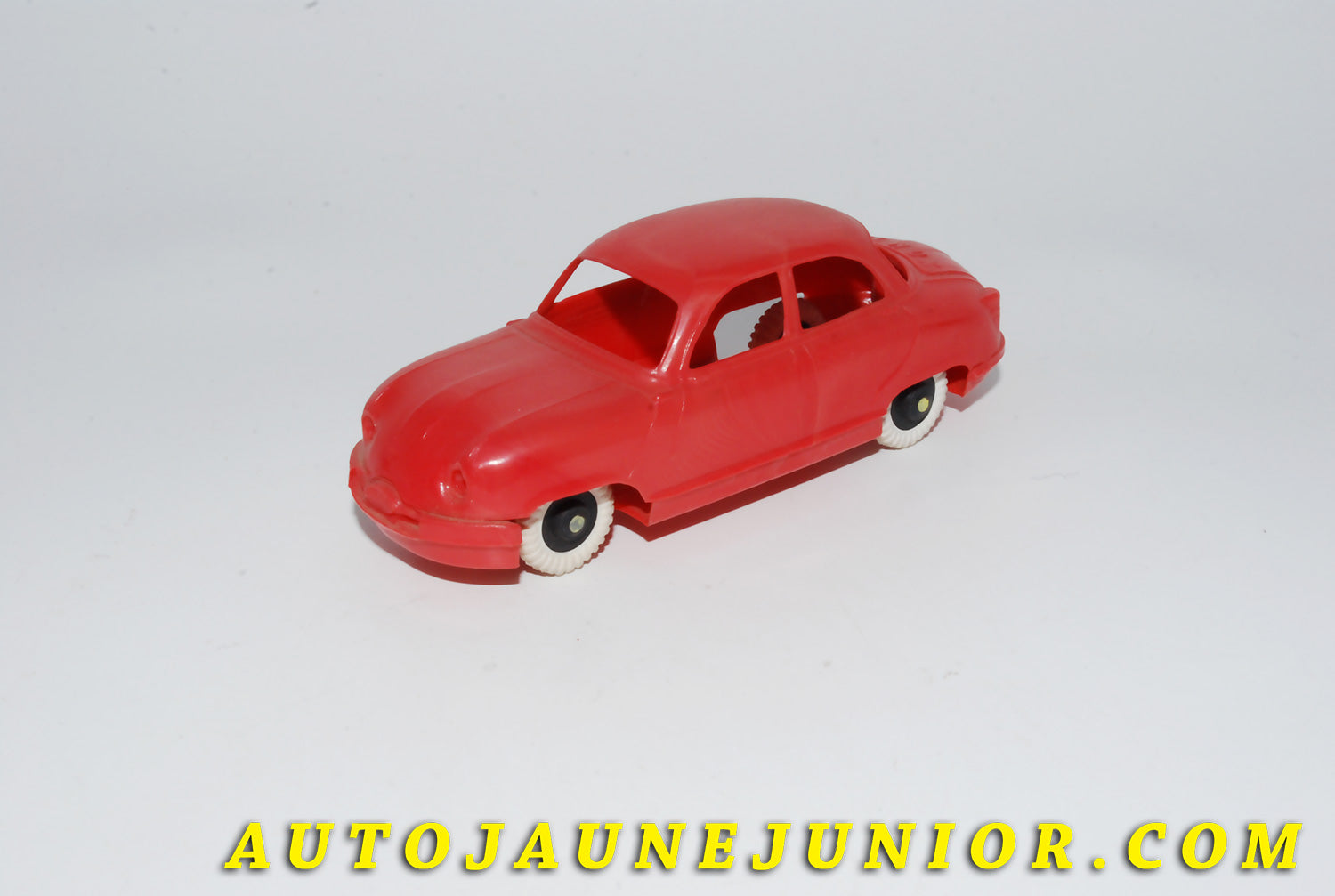 Le #4138 - Clé - Panhard - Dyna 54 Bonux est en vente sur Auto Jaune Junior ! Découvrez nos collections de diecast Dinky-Toys, Corgi, Corgi-Toys, Solido, Norev… Découvrez notre magasin physique , AutoJaune Paris, ouvert en 1984 par Vincent Espinasse. 41 rue Cavendish, 75019 Paris. Tel : 01 42 40 61 23. Ouvert les mardi et vendredi de 13h à 19h. 
