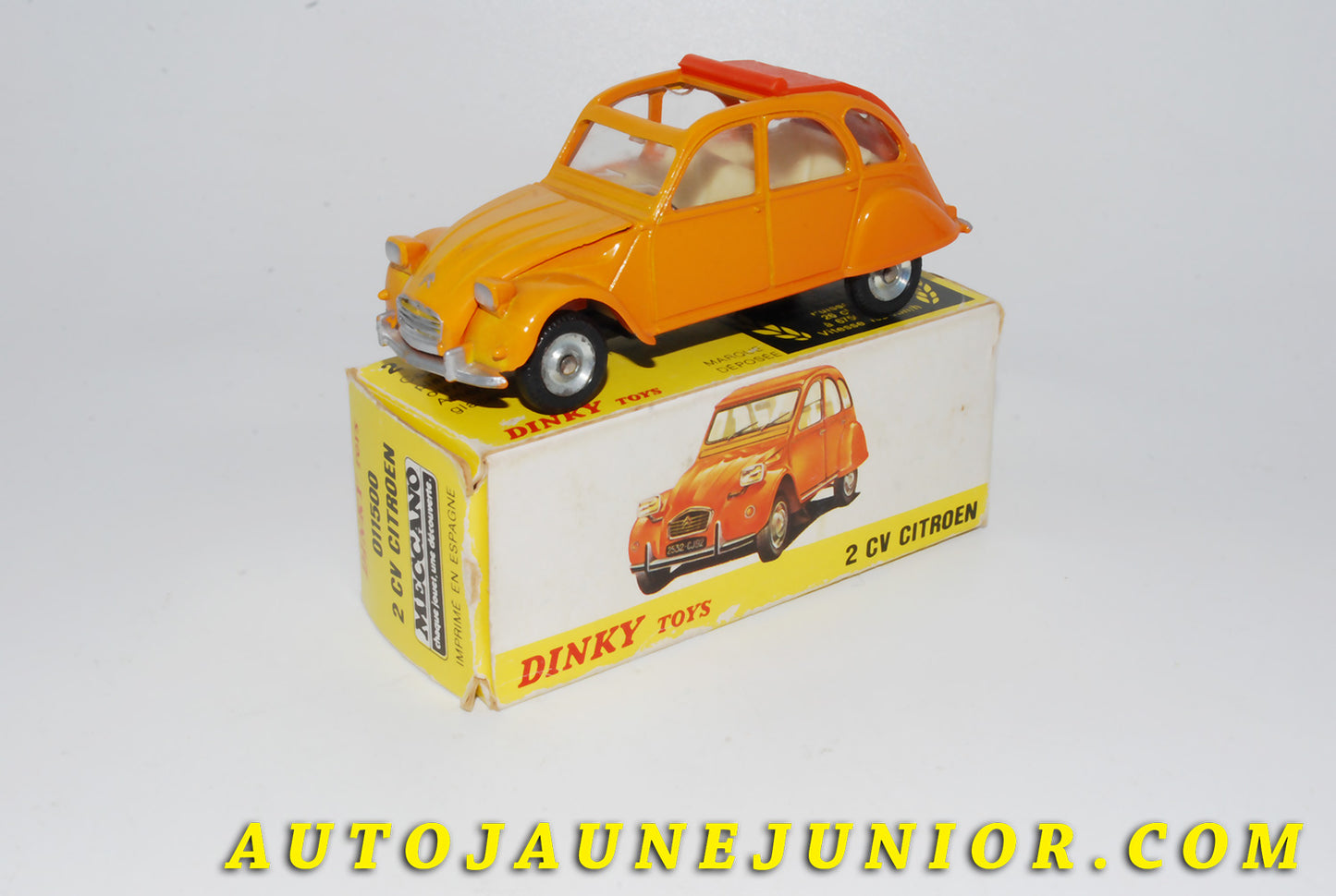 Le #4143 - Dinky Toys - Citroën - 2cv'74 est en vente sur Auto Jaune Junior ! Découvrez nos collections de diecast Dinky-Toys, Corgi, Corgi-Toys, Solido, Norev… Découvrez notre magasin physique , AutoJaune Paris, ouvert en 1984 par Vincent Espinasse. 41 rue Cavendish, 75019 Paris. Tel : 01 42 40 61 23. Ouvert les mardi et vendredi de 13h à 19h. 