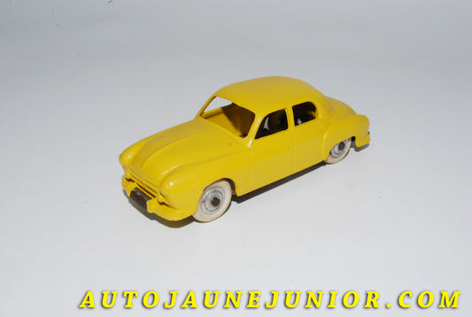 Le #4159 - C-I-J - Renault - Frégate calandre à barres est en vente sur Auto Jaune Junior ! Découvrez nos collections de diecast Dinky-Toys, Corgi, Corgi-Toys, Solido, Norev… Découvrez notre magasin physique , AutoJaune Paris, ouvert en 1984 par Vincent Espinasse. 41 rue Cavendish, 75019 Paris. Tel : 01 42 40 61 23. Ouvert les mardi et vendredi de 13h à 19h. 