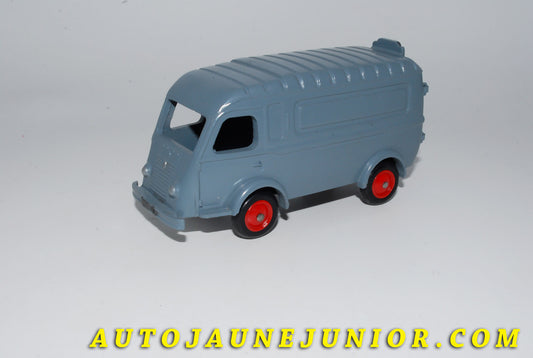 Le #4164 - C-I-J - Renault - 1000 Kgs - Type 1 - Interessante nuance de couleur est en vente sur Auto Jaune Junior ! Découvrez nos collections de diecast Dinky-Toys, Corgi, Corgi-Toys, Solido, Norev… Découvrez notre magasin physique , AutoJaune Paris, ouvert en 1984 par Vincent Espinasse. 41 rue Cavendish, 75019 Paris. Tel : 01 42 40 61 23. Ouvert les mardi et vendredi de 13h à 19h. 