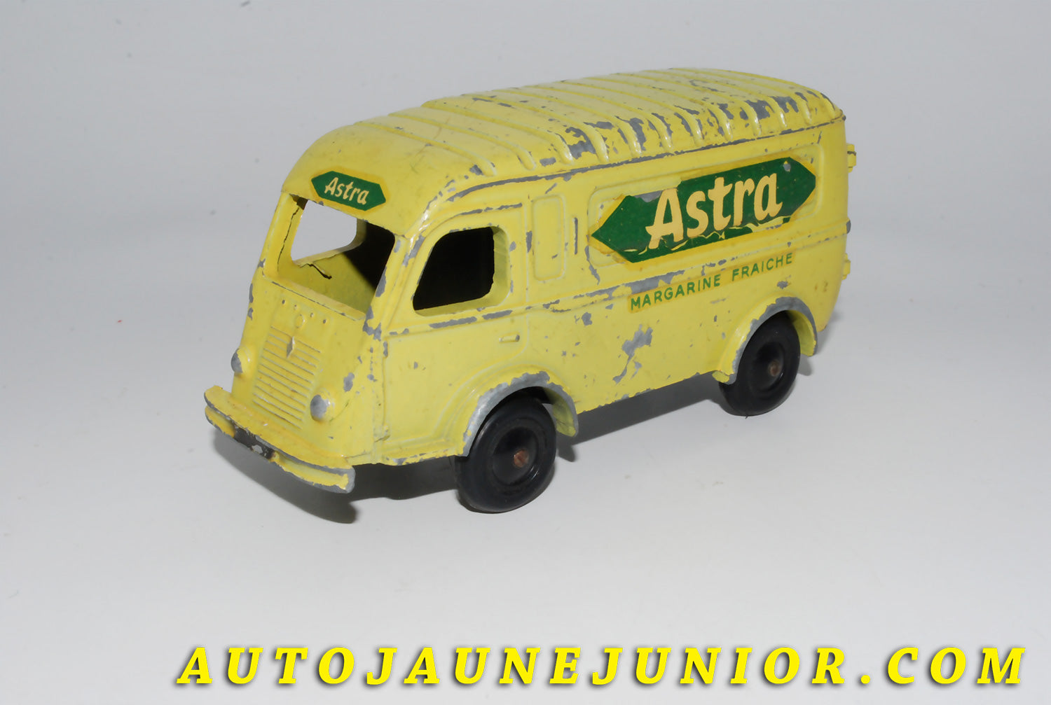 Le #4172 - C-I-J - Renault - 1000Kgs Astra est en vente sur Auto Jaune Junior ! Découvrez nos collections de diecast Dinky-Toys, Corgi, Corgi-Toys, Solido, Norev… Découvrez notre magasin physique , AutoJaune Paris, ouvert en 1984 par Vincent Espinasse. 41 rue Cavendish, 75019 Paris. Tel : 01 42 40 61 23. Ouvert les mardi et vendredi de 13h à 19h. 