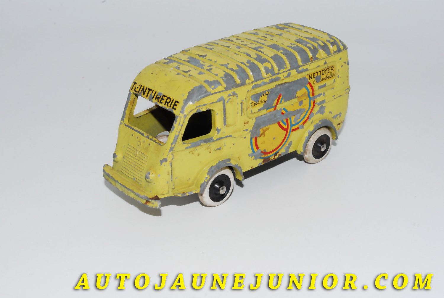 Le #4174 - C-I-J - Renault - 1000kgs teinturerie est en vente sur Auto Jaune Junior ! Découvrez nos collections de diecast Dinky-Toys, Corgi, Corgi-Toys, Solido, Norev… Découvrez notre magasin physique , AutoJaune Paris, ouvert en 1984 par Vincent Espinasse. 41 rue Cavendish, 75019 Paris. Tel : 01 42 40 61 23. Ouvert les mardi et vendredi de 13h à 19h. 