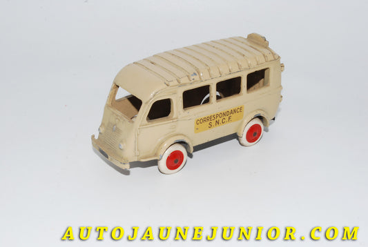 Le #4181 - C-I-J - Renault - 1000Kgs car correspondance SNCF est en vente sur Auto Jaune Junior ! Découvrez nos collections de diecast Dinky-Toys, Corgi, Corgi-Toys, Solido, Norev… Découvrez notre magasin physique , AutoJaune Paris, ouvert en 1984 par Vincent Espinasse. 41 rue Cavendish, 75019 Paris. Tel : 01 42 40 61 23. Ouvert les mardi et vendredi de 13h à 19h. 