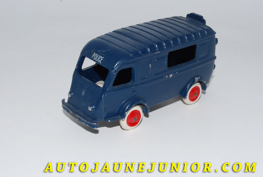 Le #4184 - C-I-J - Renault - 1000Kgs  Poiice est en vente sur Auto Jaune Junior ! Découvrez nos collections de diecast Dinky-Toys, Corgi, Corgi-Toys, Solido, Norev… Découvrez notre magasin physique , AutoJaune Paris, ouvert en 1984 par Vincent Espinasse. 41 rue Cavendish, 75019 Paris. Tel : 01 42 40 61 23. Ouvert les mardi et vendredi de 13h à 19h. 