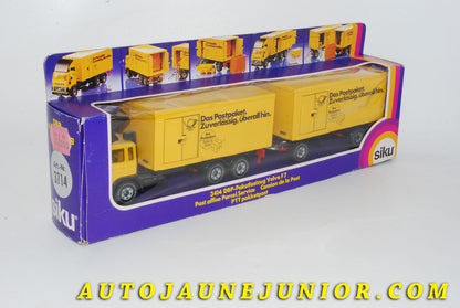 Le #4218 - Siku - Volvo - Vovolo F7 semi remorque - Convois avec 2 fourgons  Postes Allemandes "Das Postpaket. Zuverlässig, überall hin" est en vente sur Auto Jaune Junior ! Découvrez nos collections de diecast Dinky-Toys, Corgi, Corgi-Toys, Solido, Norev… Découvrez notre magasin physique , AutoJaune Paris, ouvert en 1984 par Vincent Espinasse. 41 rue Cavendish, 75019 Paris. Tel : 01 42 40 61 23. Ouvert les mardi et vendredi de 13h à 19h. 