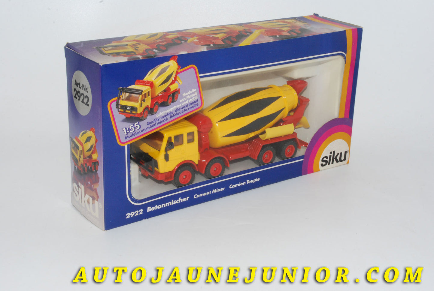 Le #4219 - Siku - Mercedes - Camion Toupie - Cabine 2232 - Bétonnière portée est en vente sur Auto Jaune Junior ! Découvrez nos collections de diecast Dinky-Toys, Corgi, Corgi-Toys, Solido, Norev… Découvrez notre magasin physique , AutoJaune Paris, ouvert en 1984 par Vincent Espinasse. 41 rue Cavendish, 75019 Paris. Tel : 01 42 40 61 23. Ouvert les mardi et vendredi de 13h à 19h. 