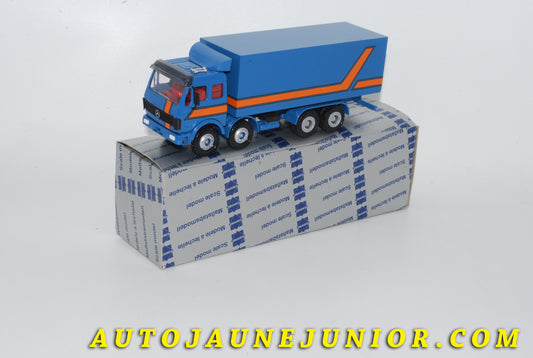 Le #4230 - Conrad - Mercedes - Camion fourgon  à 4 essieux (8x4) NG 3336 - "Schweizer Version" est en vente sur Auto Jaune Junior ! Découvrez nos collections de diecast Dinky-Toys, Corgi, Corgi-Toys, Solido, Norev… Découvrez notre magasin physique , AutoJaune Paris, ouvert en 1984 par Vincent Espinasse. 41 rue Cavendish, 75019 Paris. Tel : 01 42 40 61 23. Ouvert les mardi et vendredi de 13h à 19h. 