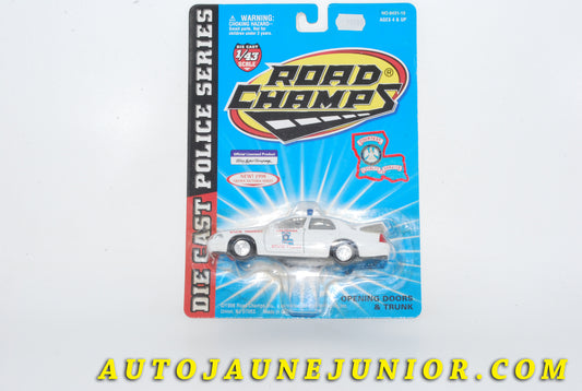 Le #4246 - Road Champ - Ford - Crown Victoria Police est en vente sur Auto Jaune Junior ! Découvrez nos collections de diecast Dinky-Toys, Corgi, Corgi-Toys, Solido, Norev… Découvrez notre magasin physique , AutoJaune Paris, ouvert en 1984 par Vincent Espinasse. 41 rue Cavendish, 75019 Paris. Tel : 01 42 40 61 23. Ouvert les mardi et vendredi de 13h à 19h. 