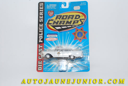 Le #4249 - Road Champs - Ford - Fairlaine 1957 Police est en vente sur Auto Jaune Junior ! Découvrez nos collections de diecast Dinky-Toys, Corgi, Corgi-Toys, Solido, Norev… Découvrez notre magasin physique , AutoJaune Paris, ouvert en 1984 par Vincent Espinasse. 41 rue Cavendish, 75019 Paris. Tel : 01 42 40 61 23. Ouvert les mardi et vendredi de 13h à 19h. 