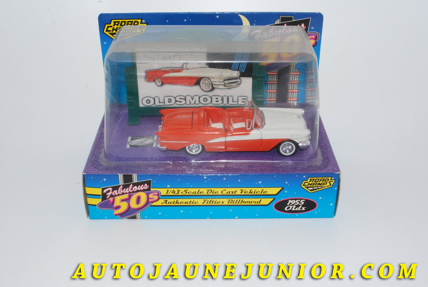 Le #4250 - Road Champ - Oldsmobile - Starfire Convertible "1955" est en vente sur Auto Jaune Junior ! Découvrez nos collections de diecast Dinky-Toys, Corgi, Corgi-Toys, Solido, Norev… Découvrez notre magasin physique , AutoJaune Paris, ouvert en 1984 par Vincent Espinasse. 41 rue Cavendish, 75019 Paris. Tel : 01 42 40 61 23. Ouvert les mardi et vendredi de 13h à 19h. 