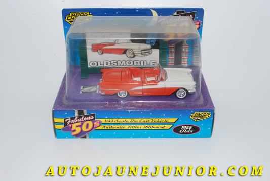 Le #4250 - Road Champ - Oldsmobile - Starfire Convertible "1955" est en vente sur Auto Jaune Junior ! Découvrez nos collections de diecast Dinky-Toys, Corgi, Corgi-Toys, Solido, Norev… Découvrez notre magasin physique , AutoJaune Paris, ouvert en 1984 par Vincent Espinasse. 41 rue Cavendish, 75019 Paris. Tel : 01 42 40 61 23. Ouvert les mardi et vendredi de 13h à 19h. 