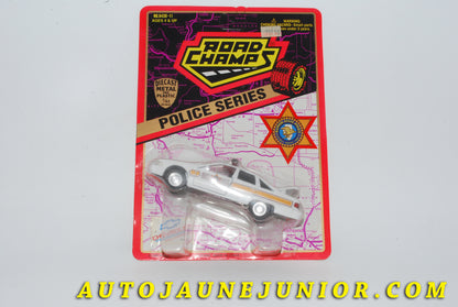 Le #4252 - Road Champ - Chevrolet - Chevy Caprice "Illinois State Police" est en vente sur Auto Jaune Junior ! Découvrez nos collections de diecast Dinky-Toys, Corgi, Corgi-Toys, Solido, Norev… Découvrez notre magasin physique , AutoJaune Paris, ouvert en 1984 par Vincent Espinasse. 41 rue Cavendish, 75019 Paris. Tel : 01 42 40 61 23. Ouvert les mardi et vendredi de 13h à 19h. 
