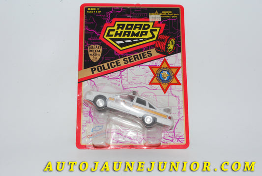Le #4252 - Road Champ - Chevrolet - Chevy Caprice "Illinois State Police" est en vente sur Auto Jaune Junior ! Découvrez nos collections de diecast Dinky-Toys, Corgi, Corgi-Toys, Solido, Norev… Découvrez notre magasin physique , AutoJaune Paris, ouvert en 1984 par Vincent Espinasse. 41 rue Cavendish, 75019 Paris. Tel : 01 42 40 61 23. Ouvert les mardi et vendredi de 13h à 19h. 