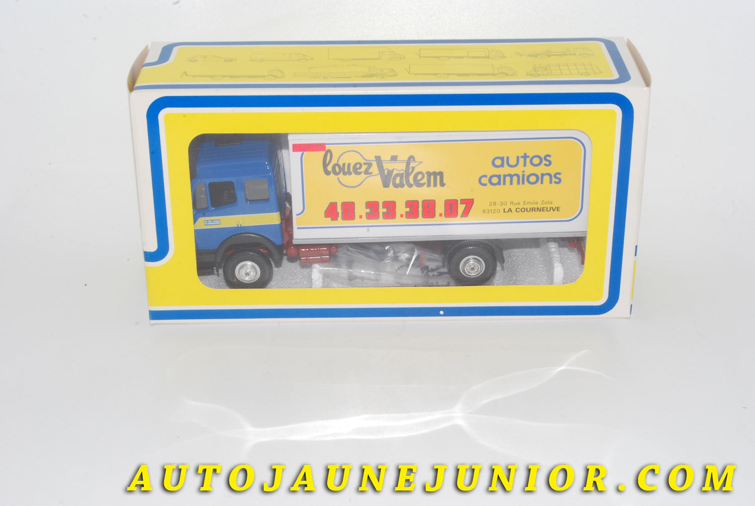 Le #4274 - LBS - Eligor - Mercedes - 1748 Porteur  Fourgon  "Louez Valem" est en vente sur Auto Jaune Junior ! Découvrez nos collections de diecast Dinky-Toys, Corgi, Corgi-Toys, Solido, Norev… Découvrez notre magasin physique , AutoJaune Paris, ouvert en 1984 par Vincent Espinasse. 41 rue Cavendish, 75019 Paris. Tel : 01 42 40 61 23. Ouvert les mardi et vendredi de 13h à 19h. 