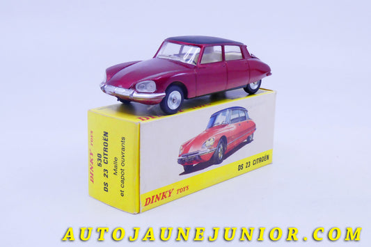 Le #4303 - Dinky Toys - Citroën - DS 23 (DS 21 adapté fabriquée en Espagne) est en vente sur Auto Jaune Junior ! Découvrez nos collections de diecast Dinky-Toys, Corgi, Corgi-Toys, Solido, Norev… Découvrez notre magasin physique , AutoJaune Paris, ouvert en 1984 par Vincent Espinasse. 41 rue Cavendish, 75019 Paris. Tel : 01 42 40 61 23. Ouvert les mardi et vendredi de 13h à 19h. 