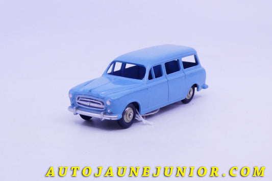 Le #4318 - Dinky Toys - Peugeot - 403 Familiale est en vente sur Auto Jaune Junior ! Découvrez nos collections de diecast Dinky-Toys, Corgi, Corgi-Toys, Solido, Norev… Découvrez notre magasin physique , AutoJaune Paris, ouvert en 1984 par Vincent Espinasse. 41 rue Cavendish, 75019 Paris. Tel : 01 42 40 61 23. Ouvert les mardi et vendredi de 13h à 19h. 