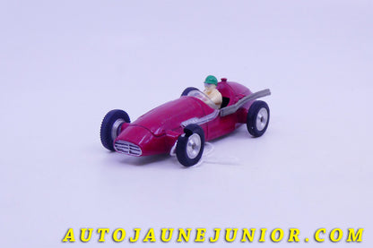 Le #4321 - Solido - Maseratti - 250 F Monoplace est en vente sur Auto Jaune Junior ! Découvrez nos collections de diecast Dinky-Toys, Corgi, Corgi-Toys, Solido, Norev… Découvrez notre magasin physique , AutoJaune Paris, ouvert en 1984 par Vincent Espinasse. 41 rue Cavendish, 75019 Paris. Tel : 01 42 40 61 23. Ouvert les mardi et vendredi de 13h à 19h. 