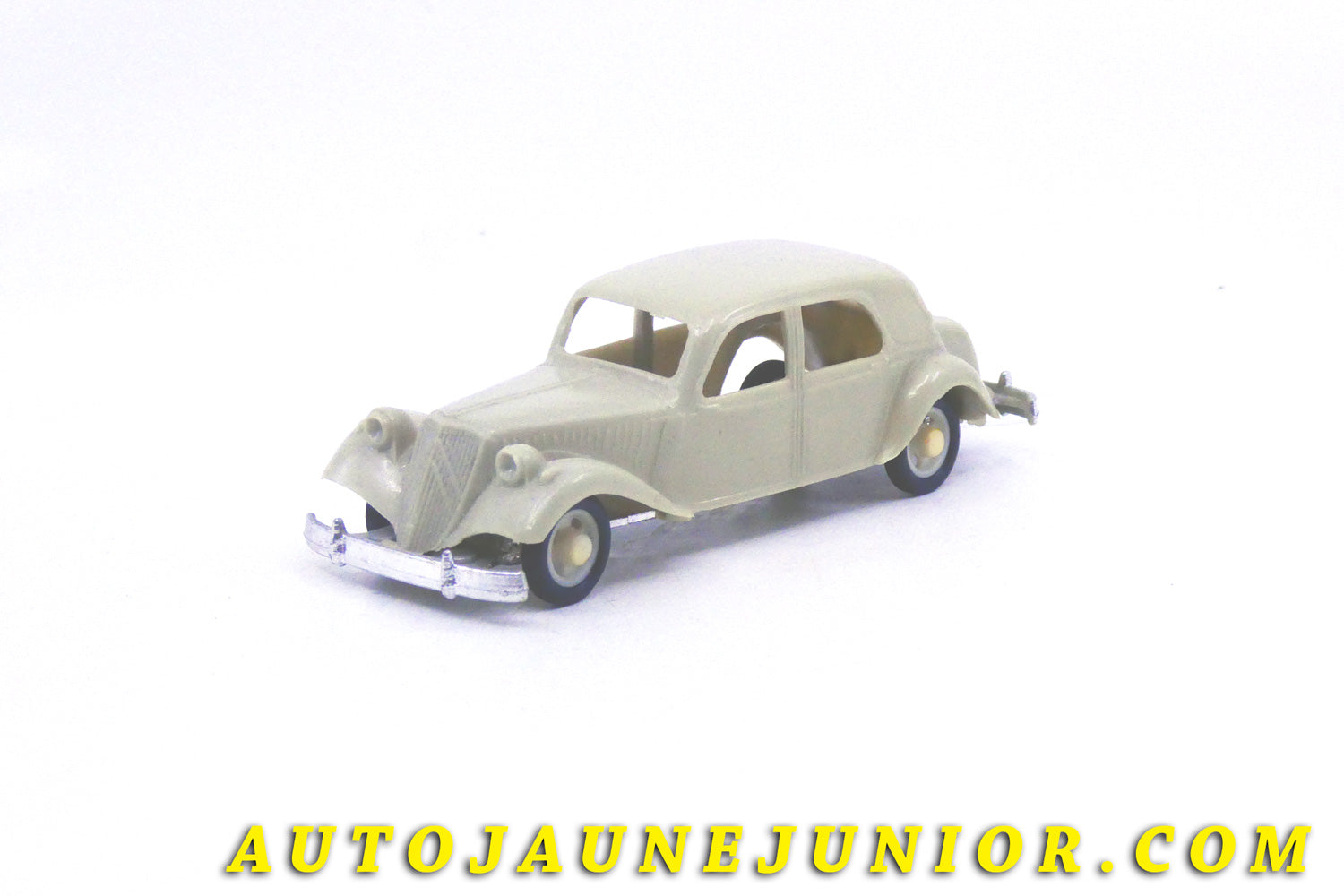 Le #4357 - Clé - Citroën - 11 CV Traction Avant  est en vente sur Auto Jaune Junior ! Découvrez nos collections de diecast Dinky-Toys, Corgi, Corgi-Toys, Solido, Norev… Découvrez notre magasin physique , AutoJaune Paris, ouvert en 1984 par Vincent Espinasse. 41 rue Cavendish, 75019 Paris. Tel : 01 42 40 61 23. Ouvert les mardi et vendredi de 13h à 19h. 