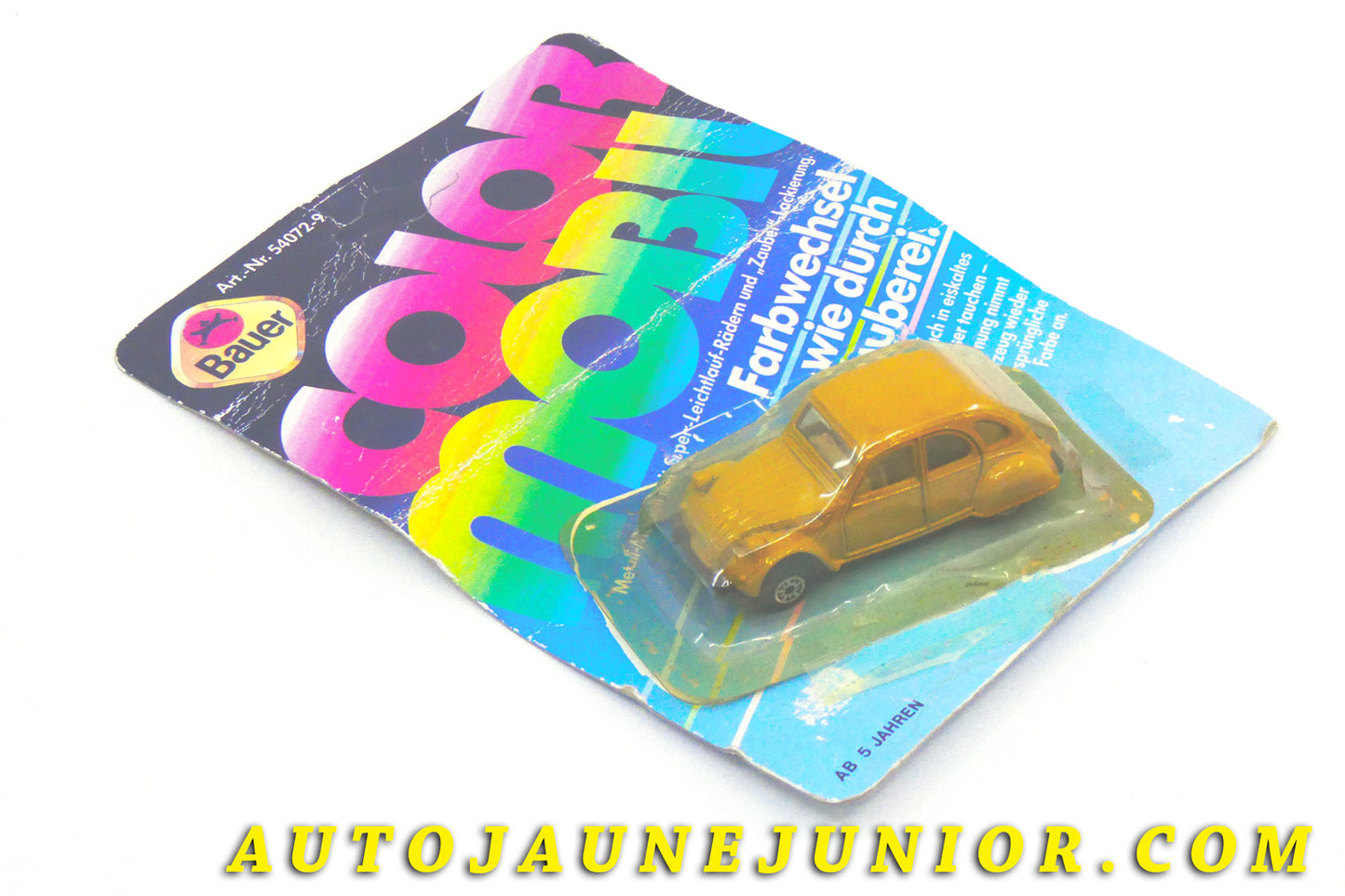 Le #4374 - Bauer - Color Mobil - Citroën - 2 Cv Berline est en vente sur Auto Jaune Junior ! Découvrez nos collections de diecast Dinky-Toys, Corgi, Corgi-Toys, Solido, Norev… Découvrez notre magasin physique , AutoJaune Paris, ouvert en 1984 par Vincent Espinasse. 41 rue Cavendish, 75019 Paris. Tel : 01 42 40 61 23. Ouvert les mardi et vendredi de 13h à 19h. 