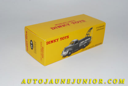 Le #4403 - Dinky Toys - Studebaker - Boite vide (REPRO) Dépanneuse Dinky Service est en vente sur Auto Jaune Junior ! Découvrez nos collections de diecast Dinky-Toys, Corgi, Corgi-Toys, Solido, Norev… Découvrez notre magasin physique , AutoJaune Paris, ouvert en 1984 par Vincent Espinasse. 41 rue Cavendish, 75019 Paris. Tel : 01 42 40 61 23. Ouvert les mardi et vendredi de 13h à 19h. 