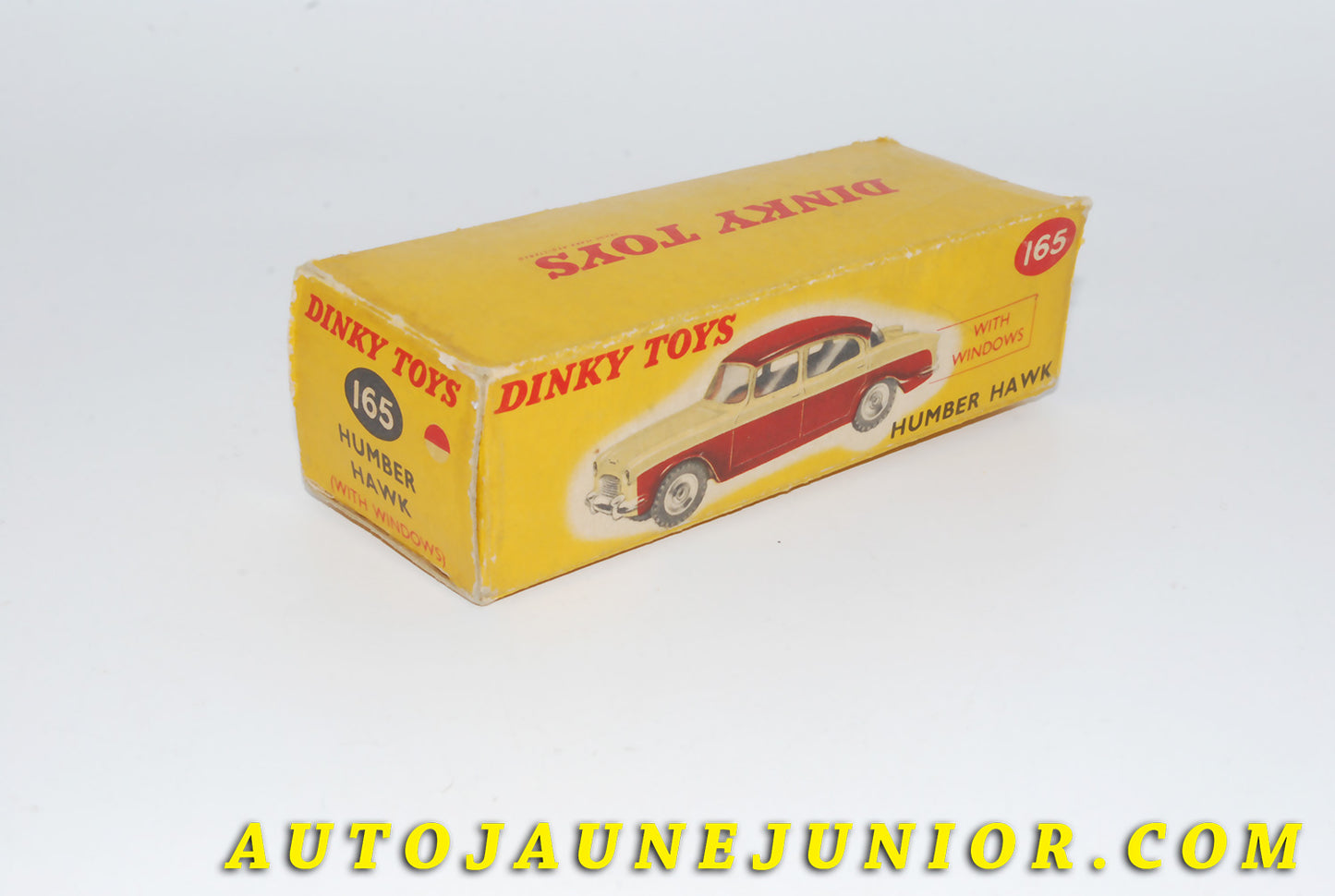 Le #4420 - Dinky Toys - Humber - Hawk (Bordeaux / Ivoire) est en vente sur Auto Jaune Junior ! Découvrez nos collections de diecast Dinky-Toys, Corgi, Corgi-Toys, Solido, Norev… Découvrez notre magasin physique , AutoJaune Paris, ouvert en 1984 par Vincent Espinasse. 41 rue Cavendish, 75019 Paris. Tel : 01 42 40 61 23. Ouvert les mardi et vendredi de 13h à 19h. 
