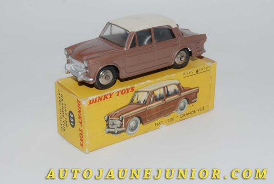 Le #4504 - Dinky Toys - Fiat - 1200 Grande Vue est en vente sur Auto Jaune Junior ! Découvrez nos collections de diecast Dinky-Toys, Corgi, Corgi-Toys, Solido, Norev… Découvrez notre magasin physique , AutoJaune Paris, ouvert en 1984 par Vincent Espinasse. 41 rue Cavendish, 75019 Paris. Tel : 01 42 40 61 23. Ouvert les mardi et vendredi de 13h à 19h. 