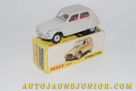 Le #4515 - Dinky Toys - Citroën - Dyane est en vente sur Auto Jaune Junior ! Découvrez nos collections de diecast Dinky-Toys, Corgi, Corgi-Toys, Solido, Norev… Découvrez notre magasin physique , AutoJaune Paris, ouvert en 1984 par Vincent Espinasse. 41 rue Cavendish, 75019 Paris. Tel : 01 42 40 61 23. Ouvert les mardi et vendredi de 13h à 19h. 