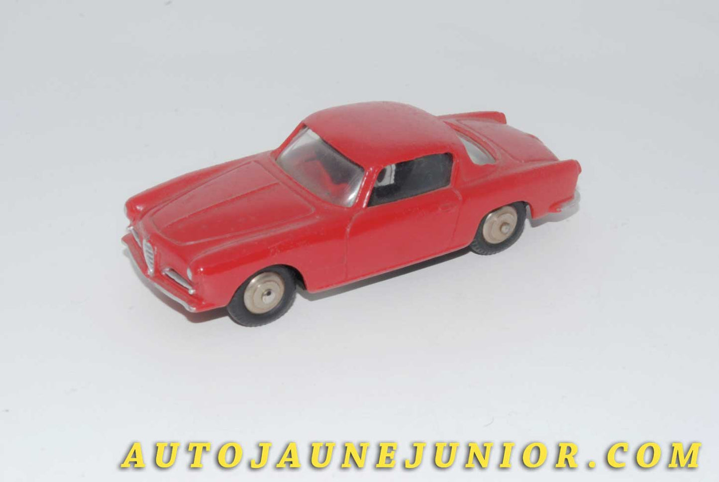 #4524 - Dinky Toys - Alfa Roméo  - 1900 Sprint Coupé
