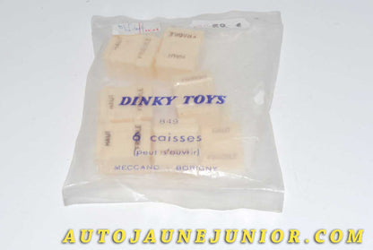 Le #4528 - Dinky Toys - Accessoires pièces détachées - Sachet de 10 caisses (Rare, original, jamais ouvert) est en vente sur Auto Jaune Junior ! Découvrez nos collections de diecast Dinky-Toys, Corgi, Corgi-Toys, Solido, Norev… Découvrez notre magasin physique , AutoJaune Paris, ouvert en 1984 par Vincent Espinasse. 41 rue Cavendish, 75019 Paris. Tel : 01 42 40 61 23. Ouvert les mardi et vendredi de 13h à 19h. 