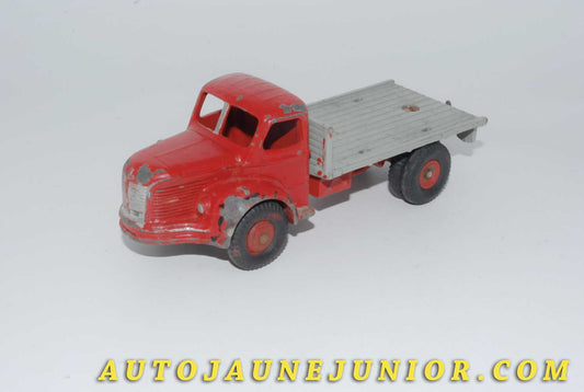 Le #4607 - Dinky Toys - Berliet - GLR plateau container est en vente sur Auto Jaune Junior ! Découvrez nos collections de diecast Dinky-Toys, Corgi, Corgi-Toys, Solido, Norev… Découvrez notre magasin physique , AutoJaune Paris, ouvert en 1984 par Vincent Espinasse. 41 rue Cavendish, 75019 Paris. Tel : 01 42 40 61 23. Ouvert les mardi et vendredi de 13h à 19h. 