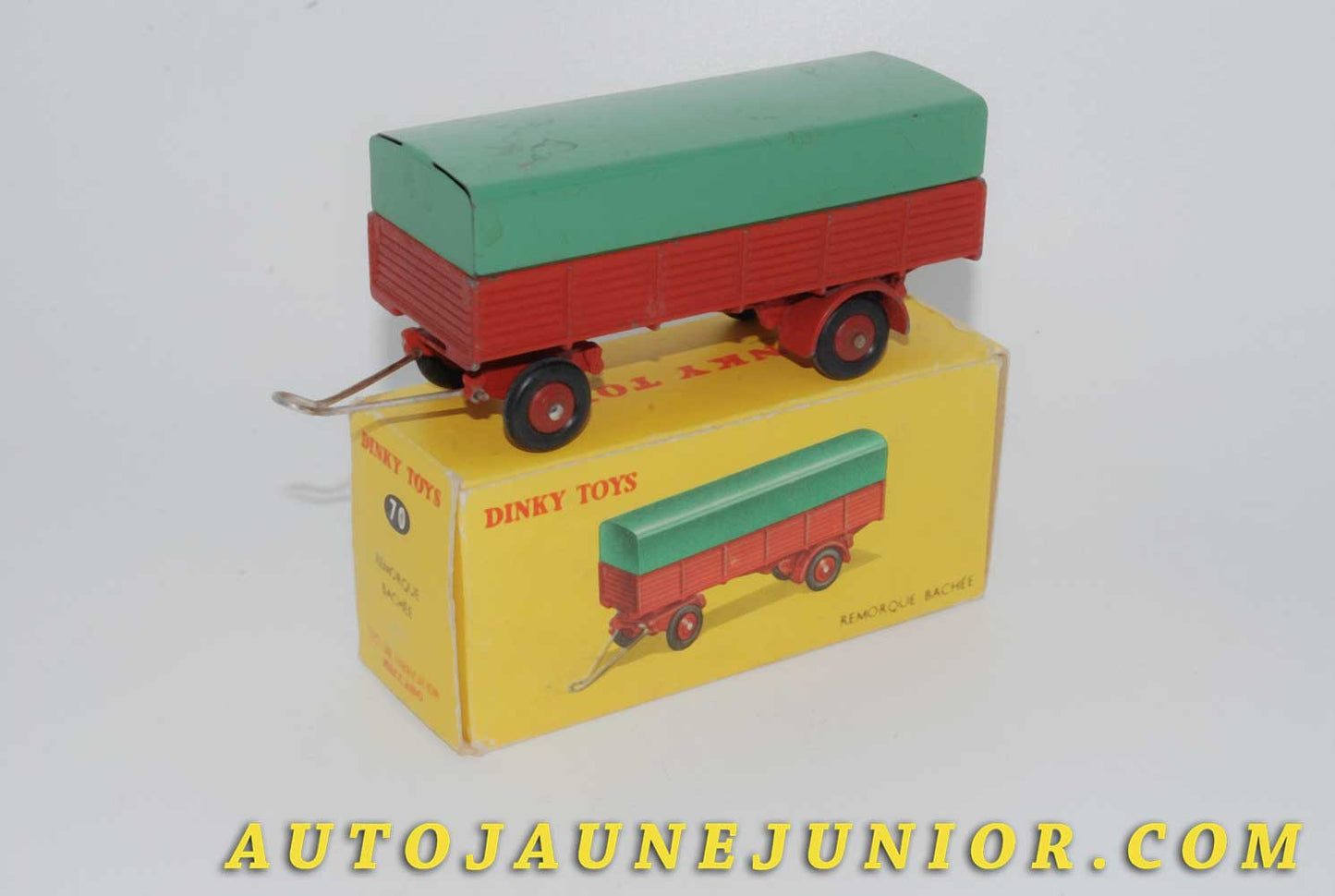 Le #4622 - Dinky Toys - Remorque - Deux essieux bâchés est en vente sur Auto Jaune Junior ! Découvrez nos collections de diecast Dinky-Toys, Corgi, Corgi-Toys, Solido, Norev… Découvrez notre magasin physique , AutoJaune Paris, ouvert en 1984 par Vincent Espinasse. 41 rue Cavendish, 75019 Paris. Tel : 01 42 40 61 23. Ouvert les mardi et vendredi de 13h à 19h. 