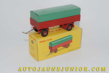 Le #4622 - Dinky Toys - Remorque - Deux essieux bâchés est en vente sur Auto Jaune Junior ! Découvrez nos collections de diecast Dinky-Toys, Corgi, Corgi-Toys, Solido, Norev… Découvrez notre magasin physique , AutoJaune Paris, ouvert en 1984 par Vincent Espinasse. 41 rue Cavendish, 75019 Paris. Tel : 01 42 40 61 23. Ouvert les mardi et vendredi de 13h à 19h. 