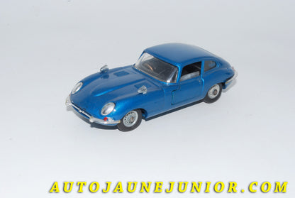 Le #4626 - Corgi Toys - Jaguar - Type E 2+2 est en vente sur Auto Jaune Junior ! Découvrez nos collections de diecast Dinky-Toys, Corgi, Corgi-Toys, Solido, Norev… Découvrez notre magasin physique , AutoJaune Paris, ouvert en 1984 par Vincent Espinasse. 41 rue Cavendish, 75019 Paris. Tel : 01 42 40 61 23. Ouvert les mardi et vendredi de 13h à 19h. 