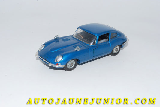 Le #4626 - Corgi Toys - Jaguar - Type E 2+2 est en vente sur Auto Jaune Junior ! Découvrez nos collections de diecast Dinky-Toys, Corgi, Corgi-Toys, Solido, Norev… Découvrez notre magasin physique , AutoJaune Paris, ouvert en 1984 par Vincent Espinasse. 41 rue Cavendish, 75019 Paris. Tel : 01 42 40 61 23. Ouvert les mardi et vendredi de 13h à 19h. 