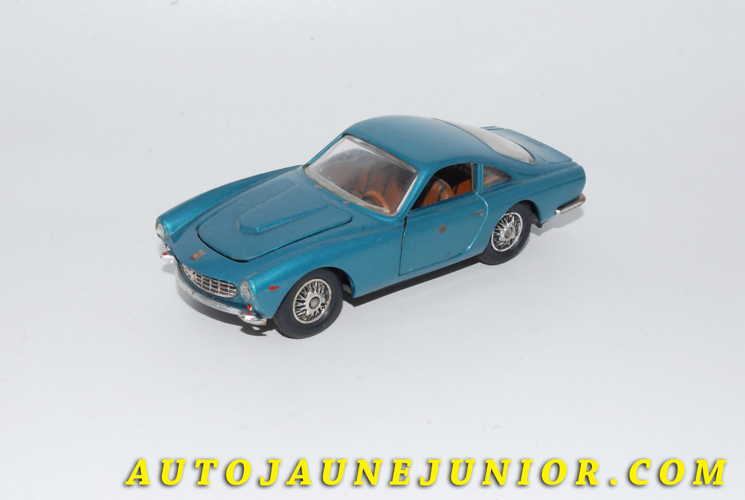 Le #4632 - Politoys - Ferrari - 250 Lusso GT Berlinetta est en vente sur Auto Jaune Junior ! Découvrez nos collections de diecast Dinky-Toys, Corgi, Corgi-Toys, Solido, Norev… Découvrez notre magasin physique , AutoJaune Paris, ouvert en 1984 par Vincent Espinasse. 41 rue Cavendish, 75019 Paris. Tel : 01 42 40 61 23. Ouvert les mardi et vendredi de 13h à 19h. 