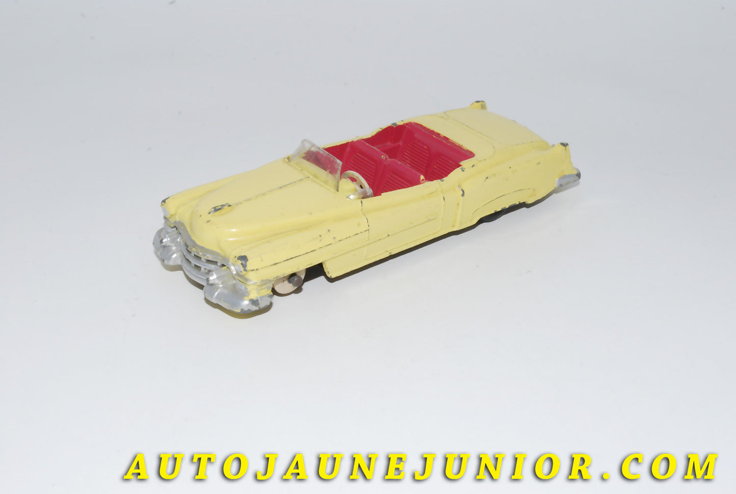 Le #4659 - Dinky Toys - Cadillac - Eldorado Cabriolet est en vente sur Auto Jaune Junior ! Découvrez nos collections de diecast Dinky-Toys, Corgi, Corgi-Toys, Solido, Norev… Découvrez notre magasin physique , AutoJaune Paris, ouvert en 1984 par Vincent Espinasse. 41 rue Cavendish, 75019 Paris. Tel : 01 42 40 61 23. Ouvert les mardi et vendredi de 13h à 19h. 