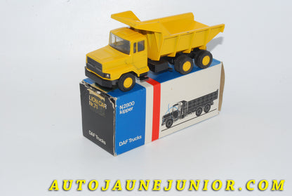 Le #4700 - Lion Car - DAF - Camion benne basculante N2800 est en vente sur Auto Jaune Junior ! Découvrez nos collections de diecast Dinky-Toys, Corgi, Corgi-Toys, Solido, Norev… Découvrez notre magasin physique , AutoJaune Paris, ouvert en 1984 par Vincent Espinasse. 41 rue Cavendish, 75019 Paris. Tel : 01 42 40 61 23. Ouvert les mardi et vendredi de 13h à 19h. 