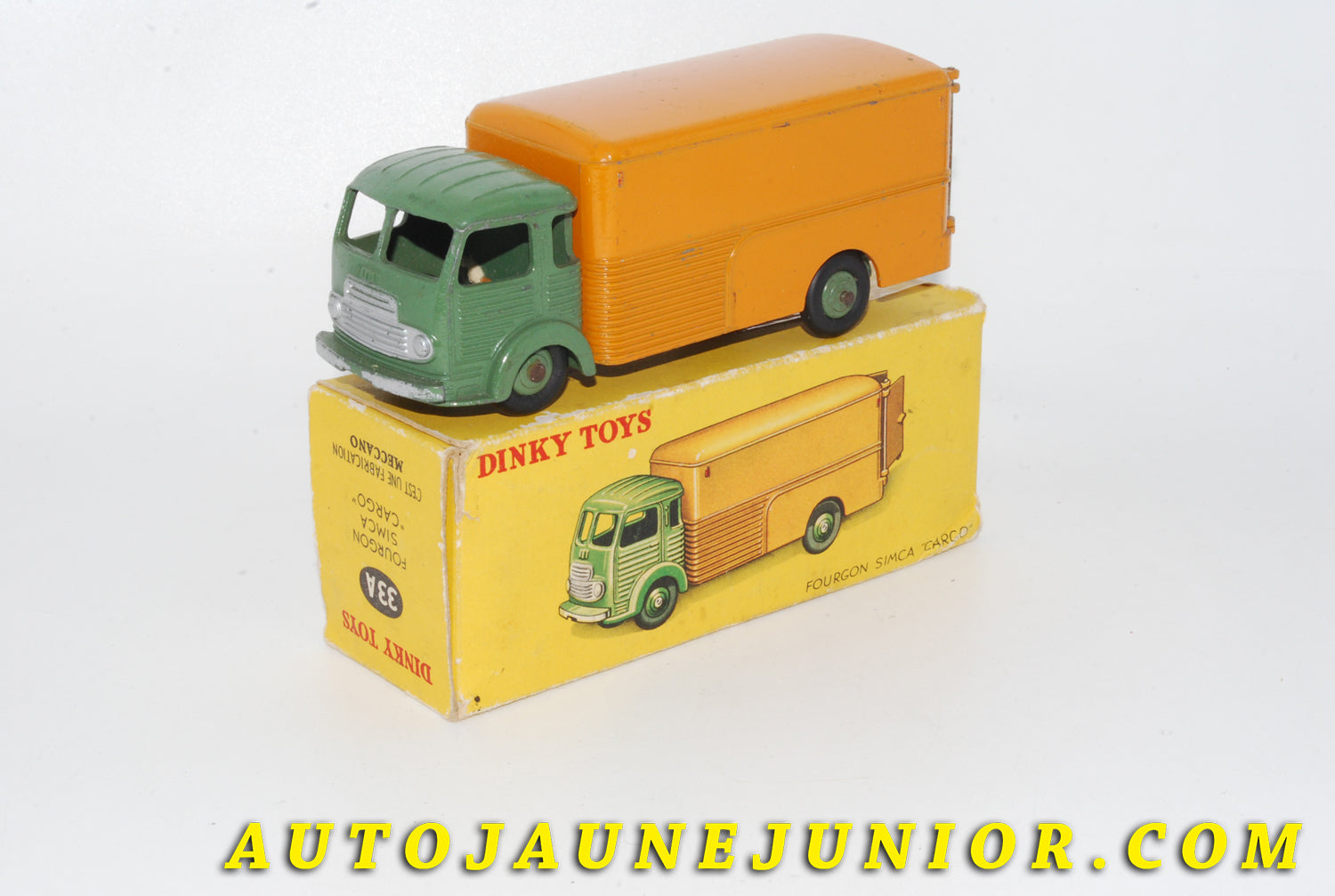 Le #4719 - Dinky Toys - Simca - Fourgon Cargo (Chassis de type B) est en vente sur Auto Jaune Junior ! Découvrez nos collections de diecast Dinky-Toys, Corgi, Corgi-Toys, Solido, Norev… Découvrez notre magasin physique , AutoJaune Paris, ouvert en 1984 par Vincent Espinasse. 41 rue Cavendish, 75019 Paris. Tel : 01 42 40 61 23. Ouvert les mardi et vendredi de 13h à 19h. 