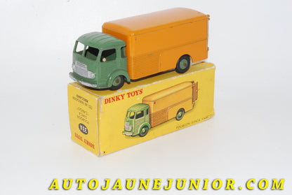 Le #4719 - Dinky Toys - Simca - Fourgon Cargo (Chassis de type B) est en vente sur Auto Jaune Junior ! Découvrez nos collections de diecast Dinky-Toys, Corgi, Corgi-Toys, Solido, Norev… Découvrez notre magasin physique , AutoJaune Paris, ouvert en 1984 par Vincent Espinasse. 41 rue Cavendish, 75019 Paris. Tel : 01 42 40 61 23. Ouvert les mardi et vendredi de 13h à 19h. 