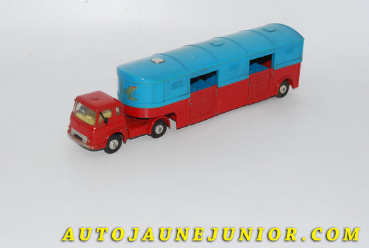 Le #4729 - Corgi Toys - Bedford - TK semi remorque chevaux cirque Chipperfields est en vente sur Auto Jaune Junior ! Découvrez nos collections de diecast Dinky-Toys, Corgi, Corgi-Toys, Solido, Norev… Découvrez notre magasin physique , AutoJaune Paris, ouvert en 1984 par Vincent Espinasse. 41 rue Cavendish, 75019 Paris. Tel : 01 42 40 61 23. Ouvert les mardi et vendredi de 13h à 19h. 