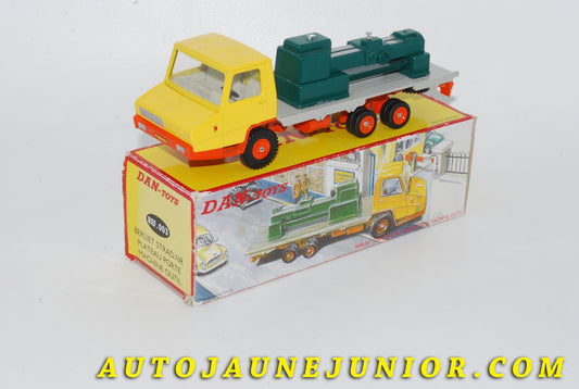 Le #4731 - Dinky Toys - Berliet - Stradair Plateau Porte-Machine à Outils (Dan Toys) est en vente sur Auto Jaune Junior ! Découvrez nos collections de diecast Dinky-Toys, Corgi, Corgi-Toys, Solido, Norev… Découvrez notre magasin physique , AutoJaune Paris, ouvert en 1984 par Vincent Espinasse. 41 rue Cavendish, 75019 Paris. Tel : 01 42 40 61 23. Ouvert les mardi et vendredi de 13h à 19h. 