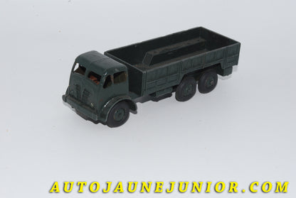 Le #4732 - Dinky Toys - Foden - Camion  ridelles  10 Ton Army Truck "transport de troupes" est en vente sur Auto Jaune Junior ! Découvrez nos collections de diecast Dinky-Toys, Corgi, Corgi-Toys, Solido, Norev… Découvrez notre magasin physique , AutoJaune Paris, ouvert en 1984 par Vincent Espinasse. 41 rue Cavendish, 75019 Paris. Tel : 01 42 40 61 23. Ouvert les mardi et vendredi de 13h à 19h. 