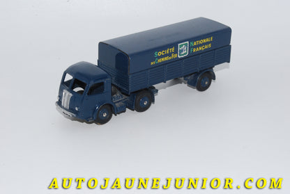 Le #4736 - Dinky Toys - Panhard - Movic Tracteur Semi-remorque Bâché SNCF - Type 3 est en vente sur Auto Jaune Junior ! Découvrez nos collections de diecast Dinky-Toys, Corgi, Corgi-Toys, Solido, Norev… Découvrez notre magasin physique , AutoJaune Paris, ouvert en 1984 par Vincent Espinasse. 41 rue Cavendish, 75019 Paris. Tel : 01 42 40 61 23. Ouvert les mardi et vendredi de 13h à 19h. 