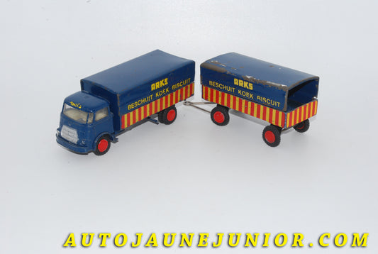 Le #4738 - Lion Car - DAF - Frontstuur A1600 porteur ridelles "Arks" (Rare version promotionelle) est en vente sur Auto Jaune Junior ! Découvrez nos collections de diecast Dinky-Toys, Corgi, Corgi-Toys, Solido, Norev… Découvrez notre magasin physique , AutoJaune Paris, ouvert en 1984 par Vincent Espinasse. 41 rue Cavendish, 75019 Paris. Tel : 01 42 40 61 23. Ouvert les mardi et vendredi de 13h à 19h. 
