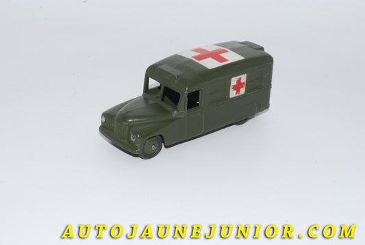 Le #4740 - Dinky Toys - Daimler - Ambulance militaire (marché américain) est en vente sur Auto Jaune Junior ! Découvrez nos collections de diecast Dinky-Toys, Corgi, Corgi-Toys, Solido, Norev… Découvrez notre magasin physique , AutoJaune Paris, ouvert en 1984 par Vincent Espinasse. 41 rue Cavendish, 75019 Paris. Tel : 01 42 40 61 23. Ouvert les mardi et vendredi de 13h à 19h. 