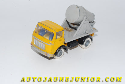 Le #4747 - France Jouet - Berliet - GAK Bétonnière (Malaxeur) est en vente sur Auto Jaune Junior ! Découvrez nos collections de diecast Dinky-Toys, Corgi, Corgi-Toys, Solido, Norev… Découvrez notre magasin physique , AutoJaune Paris, ouvert en 1984 par Vincent Espinasse. 41 rue Cavendish, 75019 Paris. Tel : 01 42 40 61 23. Ouvert les mardi et vendredi de 13h à 19h. 