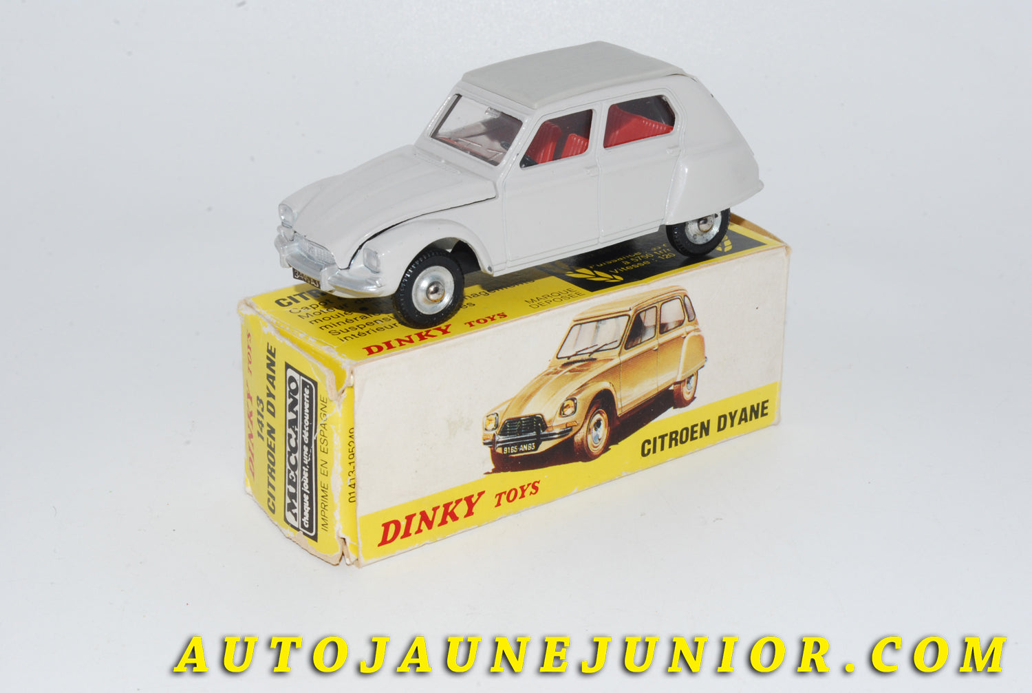 Le #4753 - Dinky Toys - Citroën - Dyane Berline est en vente sur Auto Jaune Junior ! Découvrez nos collections de diecast Dinky-Toys, Corgi, Corgi-Toys, Solido, Norev… Découvrez notre magasin physique , AutoJaune Paris, ouvert en 1984 par Vincent Espinasse. 41 rue Cavendish, 75019 Paris. Tel : 01 42 40 61 23. Ouvert les mardi et vendredi de 13h à 19h. 