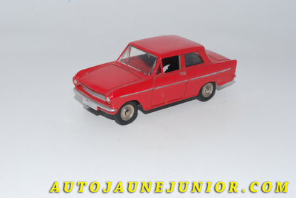 Le #4765 - Dinky Toys - Opel - Kadett  (originale version sans intérieur !) est en vente sur Auto Jaune Junior ! Découvrez nos collections de diecast Dinky-Toys, Corgi, Corgi-Toys, Solido, Norev… Découvrez notre magasin physique , AutoJaune Paris, ouvert en 1984 par Vincent Espinasse. 41 rue Cavendish, 75019 Paris. Tel : 01 42 40 61 23. Ouvert les mardi et vendredi de 13h à 19h. 